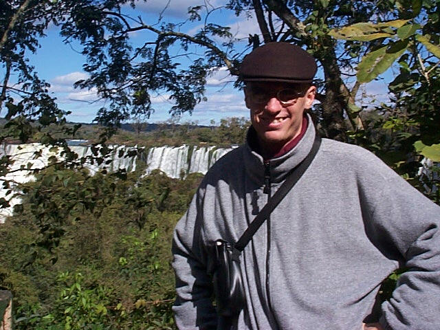 yoeniguazu.jpg (108378 bytes)